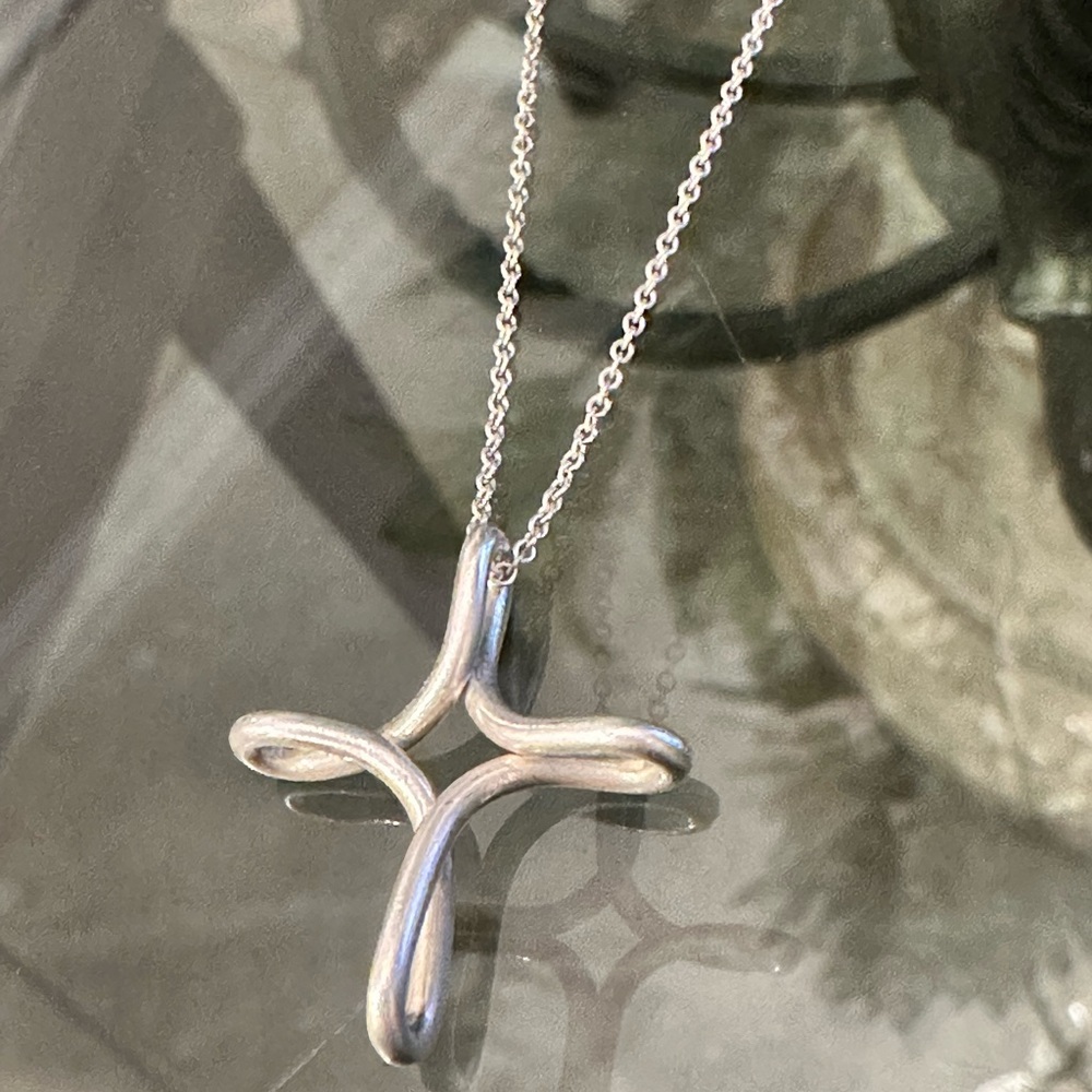 Authentic Tiffany & Co Peretti Infinity Cross Pendant Necklace W Box $725 - Picture 3 of 16